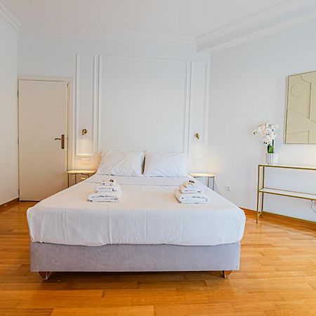 Apartamento Ιkia Plaka - Timeless Elegance In Atenas Exterior foto