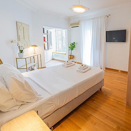 Apartamento Ιkia Plaka - Timeless Elegance In Atenas Exterior foto